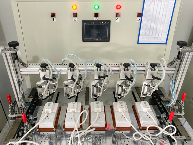 高低壓測試臺(tái)